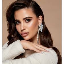 Crystal Summerlin's Instagram, Twitter & Facebook