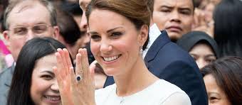 Les détails du mariage de kate middleton et du prince william ? Tout Savoir Sur La Bague De Fiancailles De Kate Middleton Blogueuse Mariage Mode Lifestyle