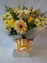 Each bouquet comes complete with a free personalised message card and a free card vase. Get Well Soon Local Bristol Florist Cala S Flowers