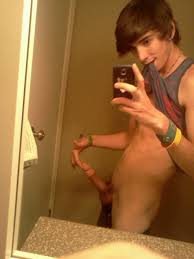 Beautiful cock 4 you - Amateur Gay Porn Pictures And Stories