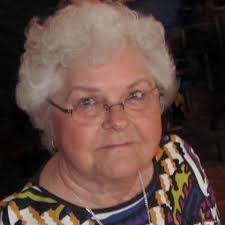 Holly Saxe's Instagram, Twitter & Facebook