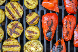 Si tienes poco tiempo para cocinar, este picador se convertirá en tu utensilio preferido. Las Formas Mas Originales De Cocinar Verduras En El Asador