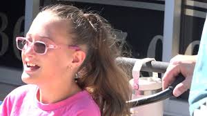 Chiefs quarterback Patrick Mahomes surprises 13-year-old with Super Bowl  tickets