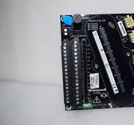 HONEYWELL 8C-TAOXA1 SERIES 8 ANALOG OUTPUT CONNECTION MODULE ...