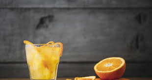 Il faut 2 à 3 kg d'oranges pour faire 1 litre de jus d'orange « 100 % pur jus ». Pourquoi Faut Il Boire Un Verre De Jus D Orange Le Matin Terrafemina