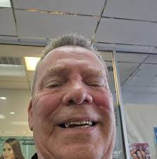 Laurie Rabideau's Instagram, Twitter & Facebook