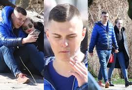 Urodził się 29 maja 2000 w warszawie. Adam Zdrojkowski I Wiktoria Gasiewska Relaksuja Sie Na Plazy Pudelek