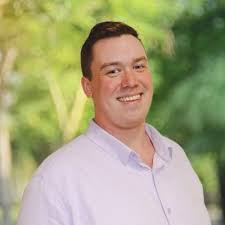 Congratulations to Bondy Iris Pham who was awarded with a Gold Coast  Student Excellence Award in November by Study Gold Coast.