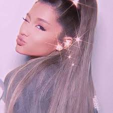 Ariana grande has become a style icon over the years. Arianagrande Ariana Grande Fotos Ariana Grande Bilder Ariana Grande