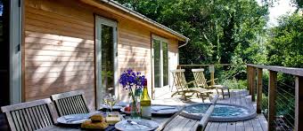 Stonerush Valley Hot Tub Lodges With Hot Tubs At Lanreath In Cornwall Hot Tub Holidays Lodges With Hot Tubs Devon Cottages