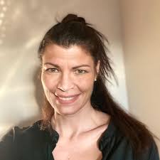 Achal-Tekkiner Khreschatyk (Tiki)*** Die Organisation "Akhal-Teke  Foundation" hat uns den damals 3jährigen Hengst aus Kiew vermittelt.  Zusammen mit drei Stuten, ist die schwierige Ausreise gelungen und wir  durften ihn mitten in der