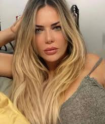 Denise Rocha, ex-participante de 'A Fazenda 6', muda o visual e surge  irreconhecível