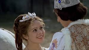 The czech name of cinderella. Ceska Popelka Okouzluje I Divaky Na Blizkem Vychode Smi Koulovat Prince Irozhlas Spolehlive Zpravy