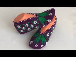 Cicek Desenli Tunus Bayan Patik Yapilisi Tam Aciklamali Tarifi Mor Renk Uzerine Yesil Ve Beyaz Renkli Cicekleri Var Topuk Womens Flip Flop Heels Heeled Mules