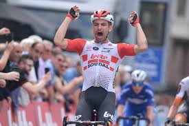 Ghys was een van de vluchters, maar kon in de finale aanhaken bij onder anderen remco evenepoel. 19 Jarig Supertalent Evenepoel Heerst In Ronde Van Belgie Campenaerts Wint Heuvelrit Sportnieuws