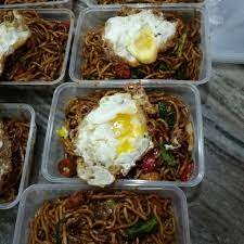 Minyak jika berlebihan, boleh diceduk keluar dan digunakan untuk menggoreng nasi atau mee. Mee Goreng Telur Mata Wafie Nasi Kukus Ayam Goreng Facebook