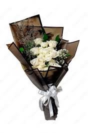 Toko bunga tws florist memberikan hal yang sama dalam hal pemesanan ataupun pembelian dengan cara online. Hand Bouquet Mawar Putih