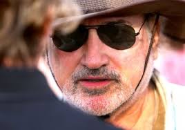 Um den verbrechern das geld übergeben zu können. Christian Bale Terrence Malick Is A Great Destroyer Of Vanity Little White Lies
