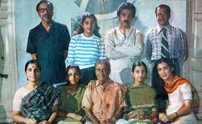 Haasan began his performance at the age of four and won the president's gold medal for her debut film kalathur kannamma. Kamal Haasan Family Photos