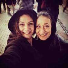 Suzan kardeş'in balkan şarkılarıyla sahne aldığı geceye akalay'ın sevgilisi can tunalı'da katıldı. Birce Akalay Annesi Yasemin Ergun Ile Fotografini Paylasti Magazin Haberleri Sipsak Haberleri
