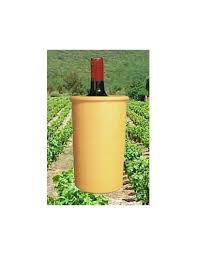 Remplir la brique à vin d'eau froide, laisser 15 minutes, vider l'eau et mettre la bouteille de vin à l'intérieur de la brique. Brique A Vin Raffraichisseur En Poterie Terre Rouge