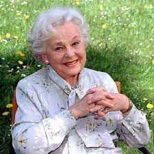 She was married to the composer gerhard bronner and the actor holger hagen. Bruni Lobel Ist Tot Abschied Von Oma Herta Der Spiegel