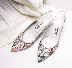 Indubbiamente, gli abiti da cerimonia della collezione rosa clará cocktail sono un omaggio alla femminilità e all'eleganza, offrendo capi di tendenza alle donne che desiderano sfoggiare un look unico alle feste. Scarpe Cerimonia 2021 Catania Louiskowa