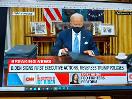 ˌneːdərlɑnt ˈeːn until 2014) is the first national television station in the netherlands. Frans Timmermans On Twitter The Climate Crisis Is The Defining Challenge Of Our Time And It Can Only Be Tackled By Combining All Our Forces We Welcome The United States Return To