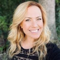 Sarah Kirkpatrick's Instagram, Twitter & Facebook