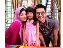 Berita mengejutkan ramai pihak apabila fezrul khan dan isterinya, noorhafizah kini telah bercerai. Telemovie Khilaf Seorang Isteri Tv9