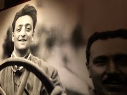 Enzo ferrari 1898 yılında i̇talya'da dünyaya gelen enzo ferrari, belki mesut özil gibi futbolcu olmadı ancak otomobil dünyasının mesut özil'i olmayı başardı. Does Enzo Ferrari Really Looks Like Mesut Ozil Maybe Not In Other Pictures Undertheskin Nobi Hayashi æž—ä¿¡è¡Œ Scoopnest