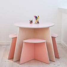 kindermeubels van small design kindermeubelen tafel en stoelen speelkamer kinderen
