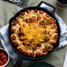 Chili Dog Bread Ring Video Video Hot Dog Recipes Dog Bread Dog Recipes