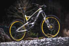 Yt Industries Capra 27 5 Mit Paukenschlag Zum Carbon Enduro Mtb News De Mtb Wakeboarding Mountain Biking