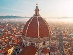 Jan 20, 2018 · naast de kathedraal van florence staat een gigantische toren, die bekleed is met datzelfde mooie marmerpatroon. Koepel Van De Duomo In Florence Ciao Tutti Ontdek Italie