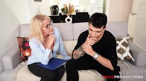 Laura Bianca Porn Videos | xHamster