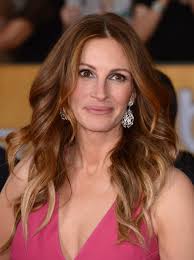 Trivia for julia roberts who starred in movies like pretty woman, runaway bride, erin brockovich, valentine's day and more. Watch Julia Roberts Recite Pretty Woman Notting Hill Lines From Memory Hollywood Reporter