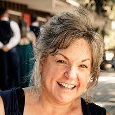 Sandra Pointer's Instagram, Twitter & Facebook