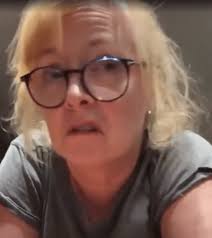 Corrie's Sally Ann Matthews in bizarre online rant claiming ITV 'has no  money' and reveals what she hates about soap