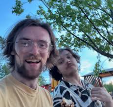 Daniel Combs (@danielrcombs) • Instagram photos and videos