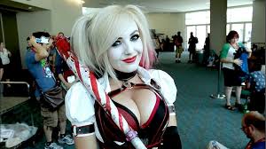 Harley quinn, daddy's lil monster, is a popular character from the batman comic books and cartoons. Hd Wallpaper Women S Black Red And White Costume Cosplay Harley Quinn Wallpaper Flare