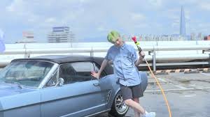 Lisa ngumpat, gue yang lagi ngamatin parkiran mobil langsung noleh. Mobil Mewah Chenle Mobilmewah Com