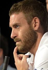 De rossi dons amazing disguise to watch roma with fans undercover. Daniele De Rossi Photos Photos Italy Training Session Press Conference Daniele De Rossi Beard Photo