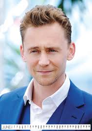While thor was a huge break for hiddleston, the actor actually had his sights set on playing the god of thunder. Tom Hiddleston Wandkalender 2022 Bei Europosters