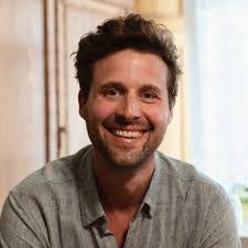 Aaron Meckler's Instagram, Twitter & Facebook