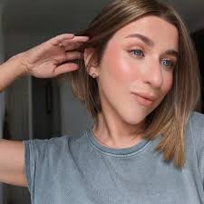 Holly Latham (@hollymaymua) • Instagram photos and videos