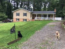 153 Brook Ave Mt Airy Nc 4 Bedroom Home In A Desirable Neighborhood Home For Sale Real Estate Nc Real Estate Home
