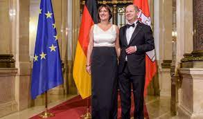 He served as first mayor of hamburg from 2011 to 2018. Olaf Scholz Privat Mehr Als 30 Jahre Verheiratet So Tickt Der Spd Kanzlerkandidat News De