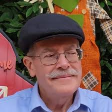 Where to see a collection of flags in DC for a vexillogist?