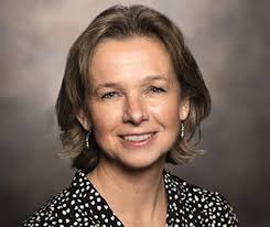 Jennifer Phelan's Instagram, Twitter & Facebook